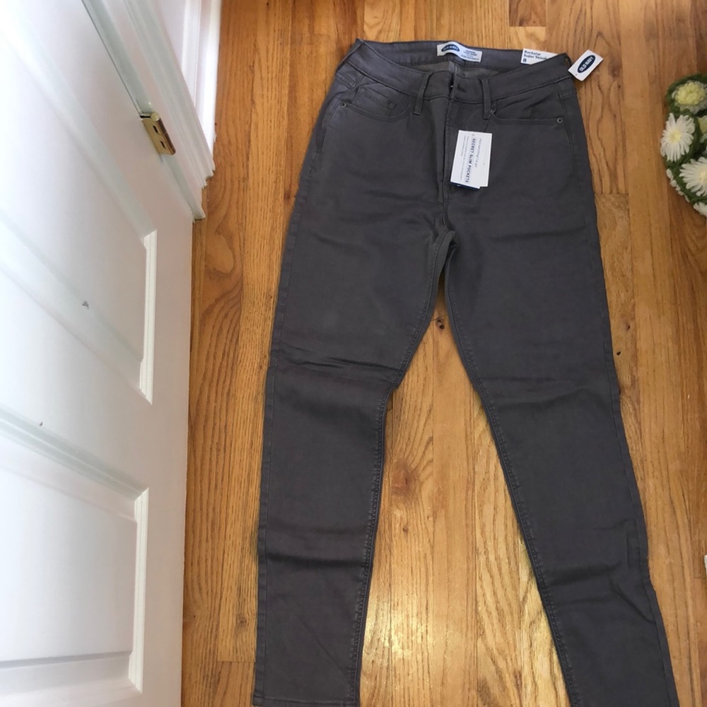 NWT Old Navy Rockstar Super Skinny Grey Jeans